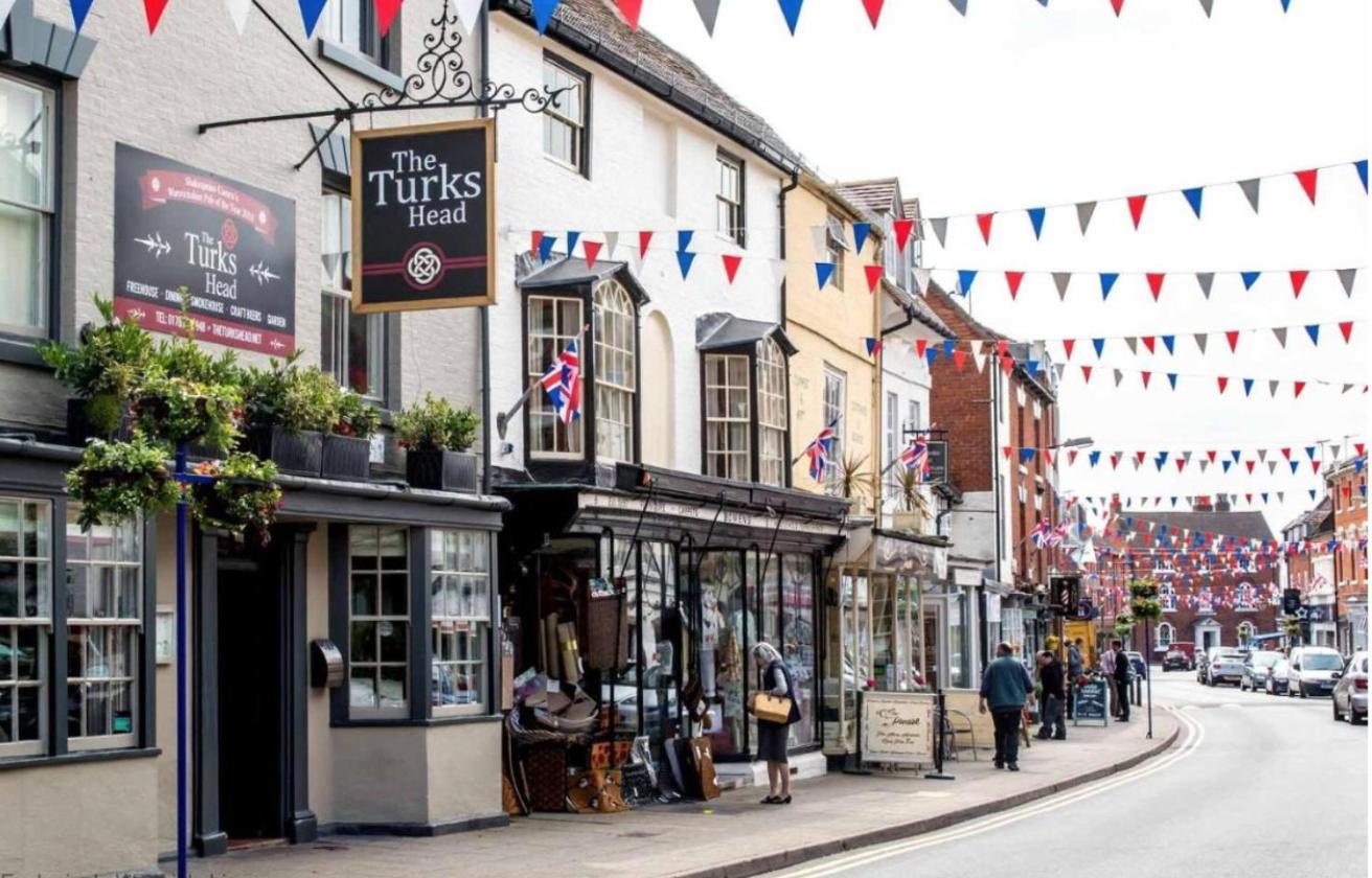 Entire Georgian Luxury Home - 3 Storey- High St Henley-In-Arden -Two Bedrooms-Sleeps 4 ภายนอก รูปภาพ